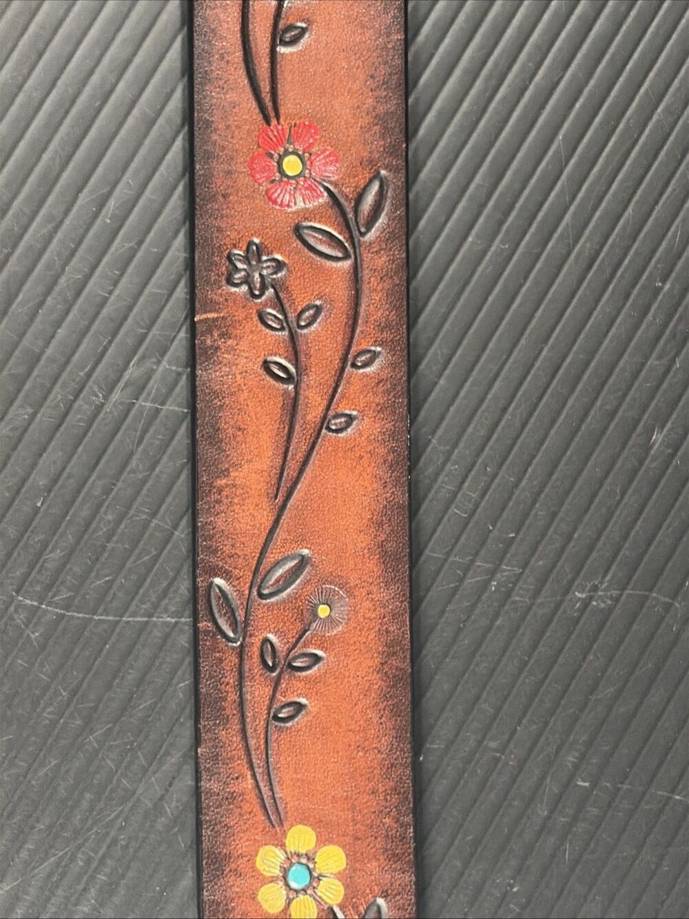 Brighton Leather Belt Womens Small 28 Brown Embossed Flower Heart Buckle Western - Picture 4 of 16